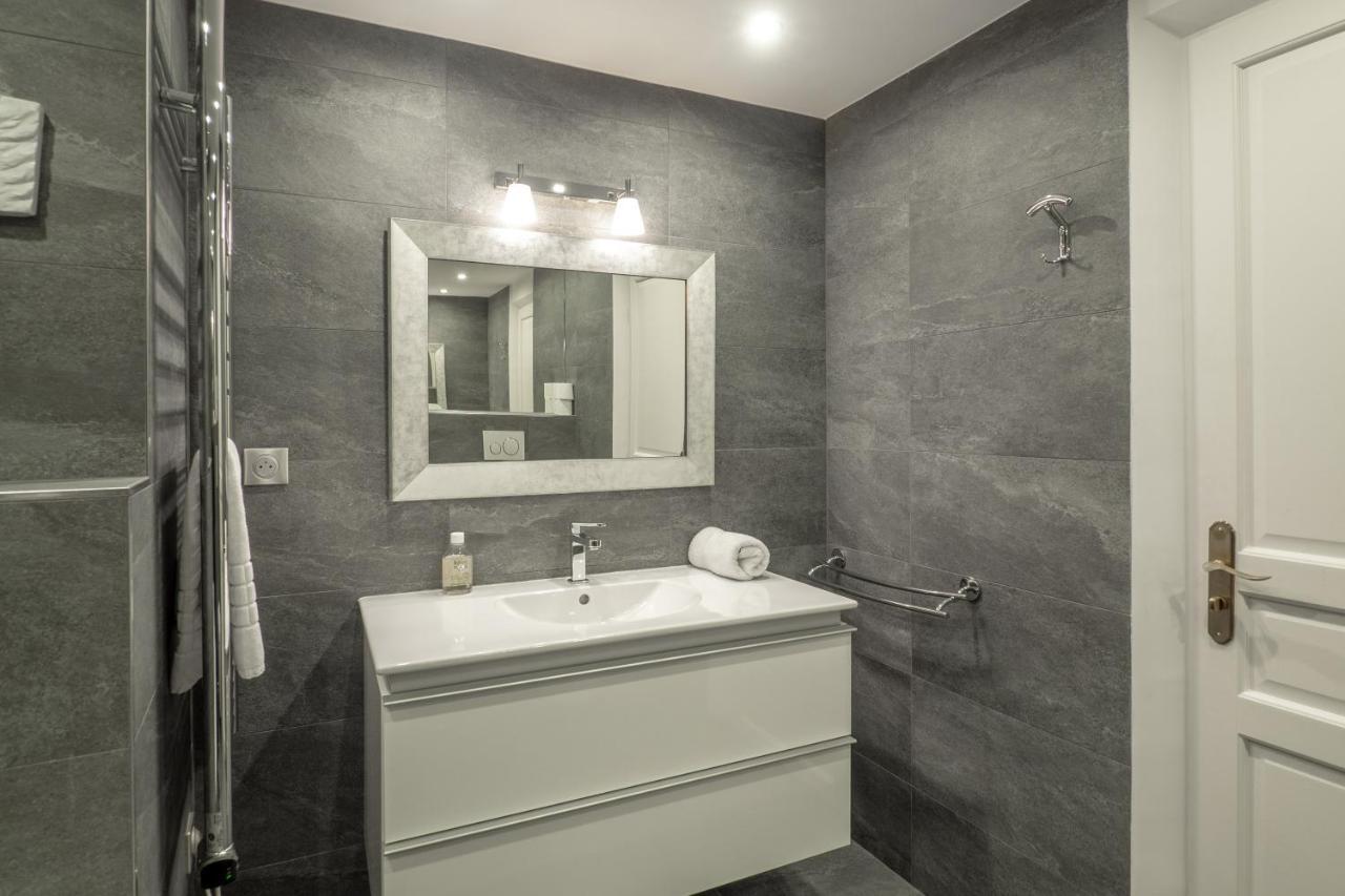 Charmant Appartement Spacieux Pour 6P Vue Mer Vieil Antibes Exteriör bild